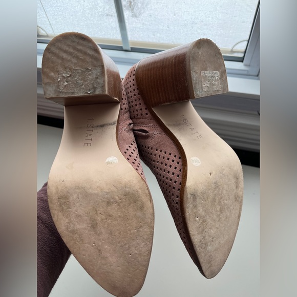1. State dusty rose laser cut booties - Picture 2 of 3